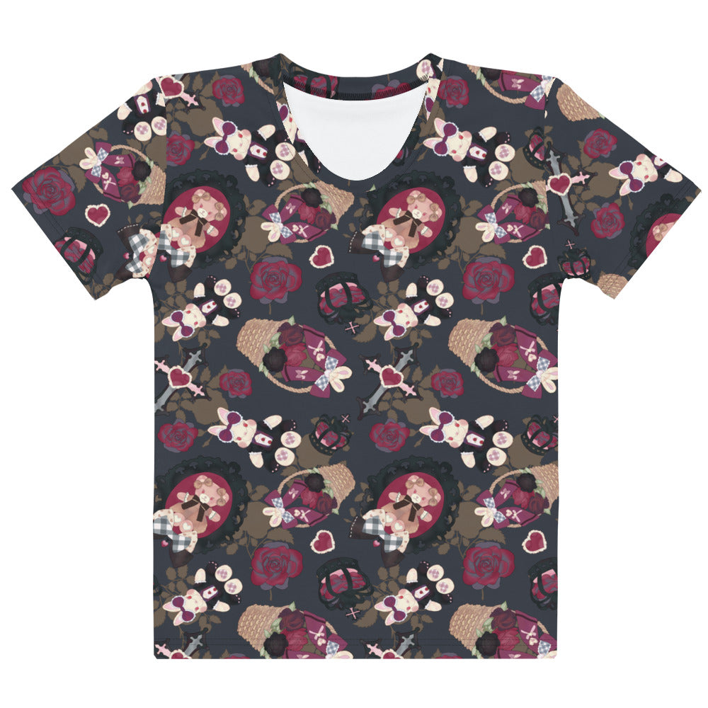 Gothic Teddy T-shirt features a charming design perfect for any outfit, blending comfort and style effortlessly.