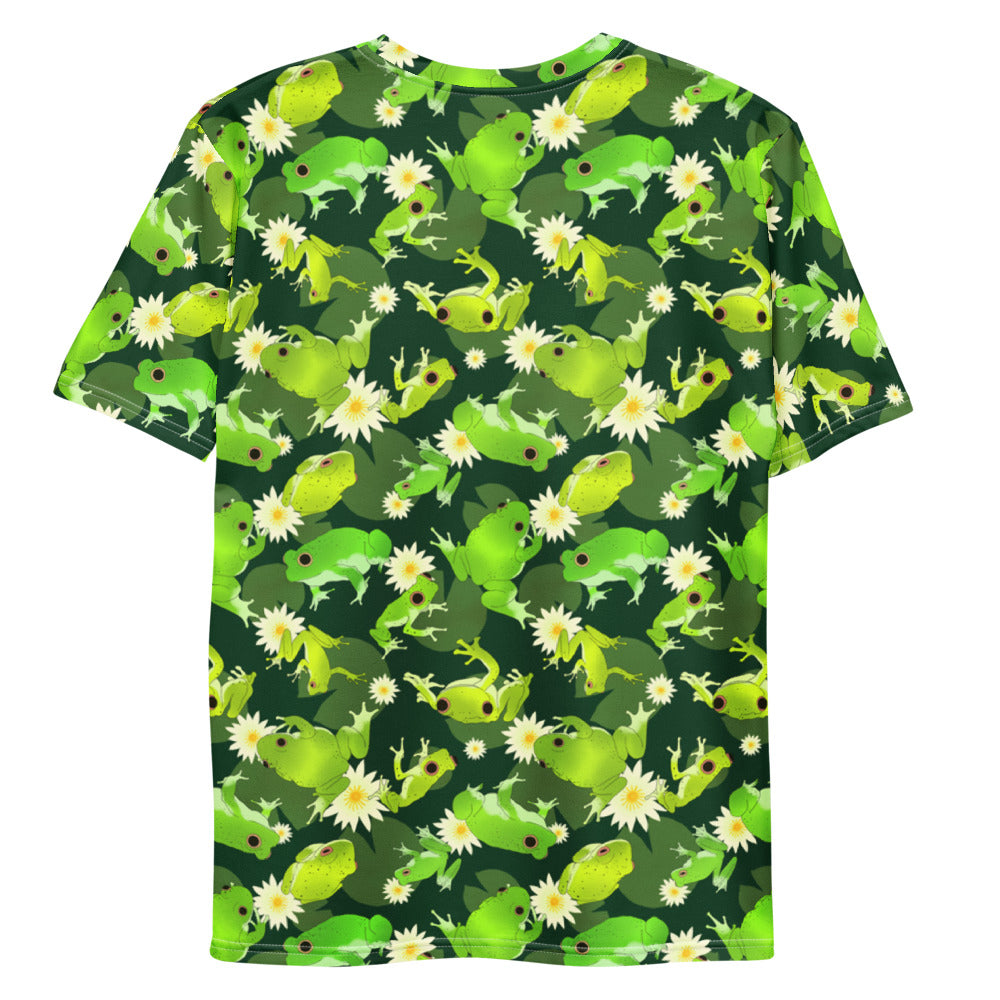 Men's Kero-kero T-shirt features a vibrant frog pattern, perfect for comfort and style from your favorite store.