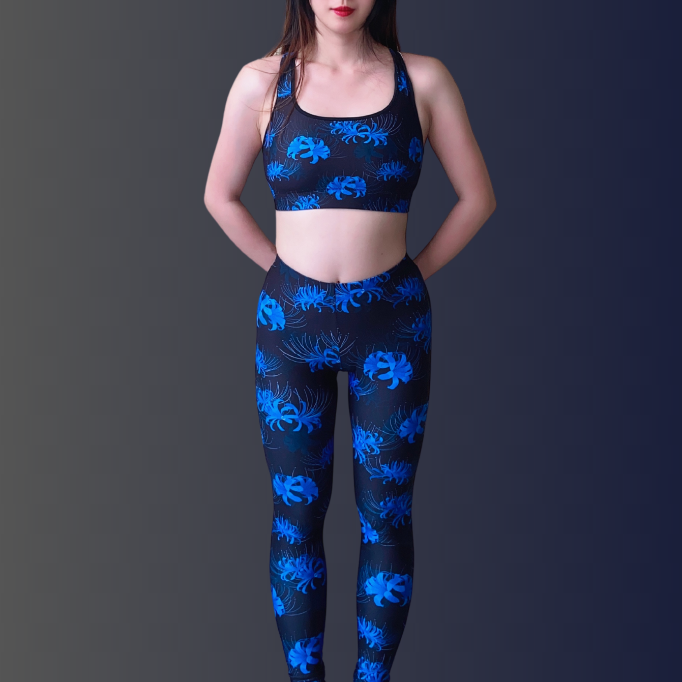 Stylish Higanbana Leggings in blue, perfect for yoga or the gym, offering comfort and versatility.