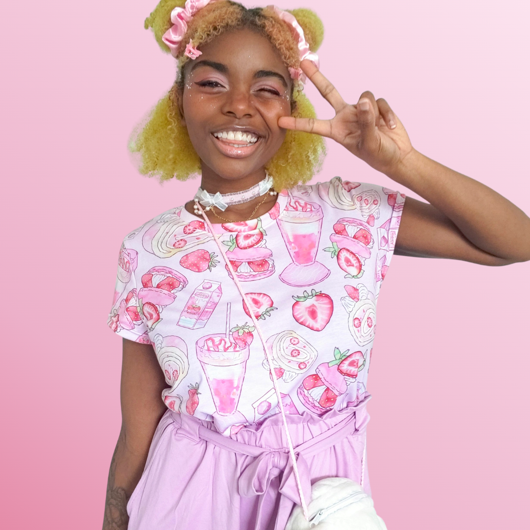 Kawaii aesthetic shines in the Strawberry Crop Top, perfect for casual style and everyday wear. Ideal for fashion lovers!