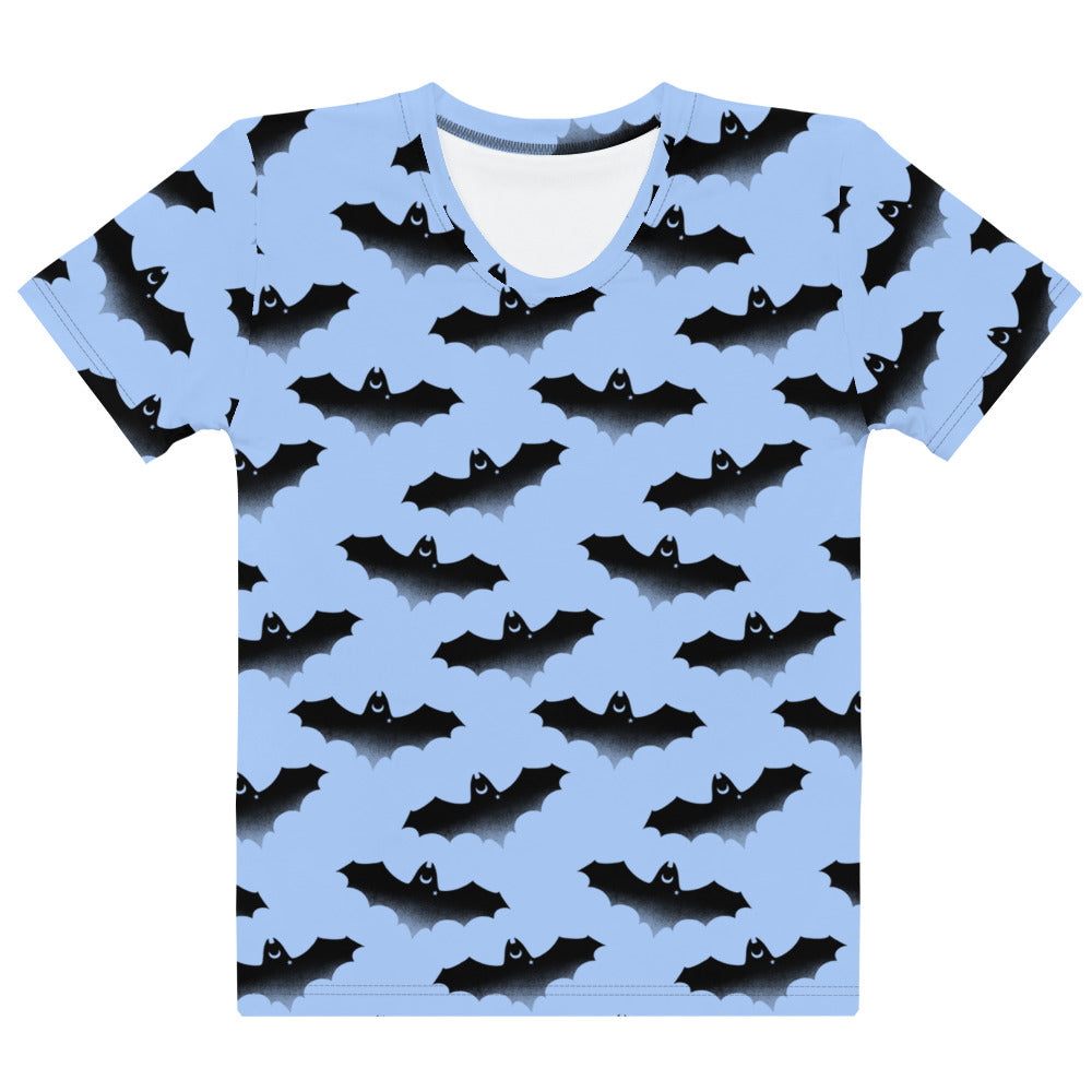 Lilith T-shirt featuring a playful bat pattern, perfect for sunny days and comfortable wear. Ideal for bat lovers!