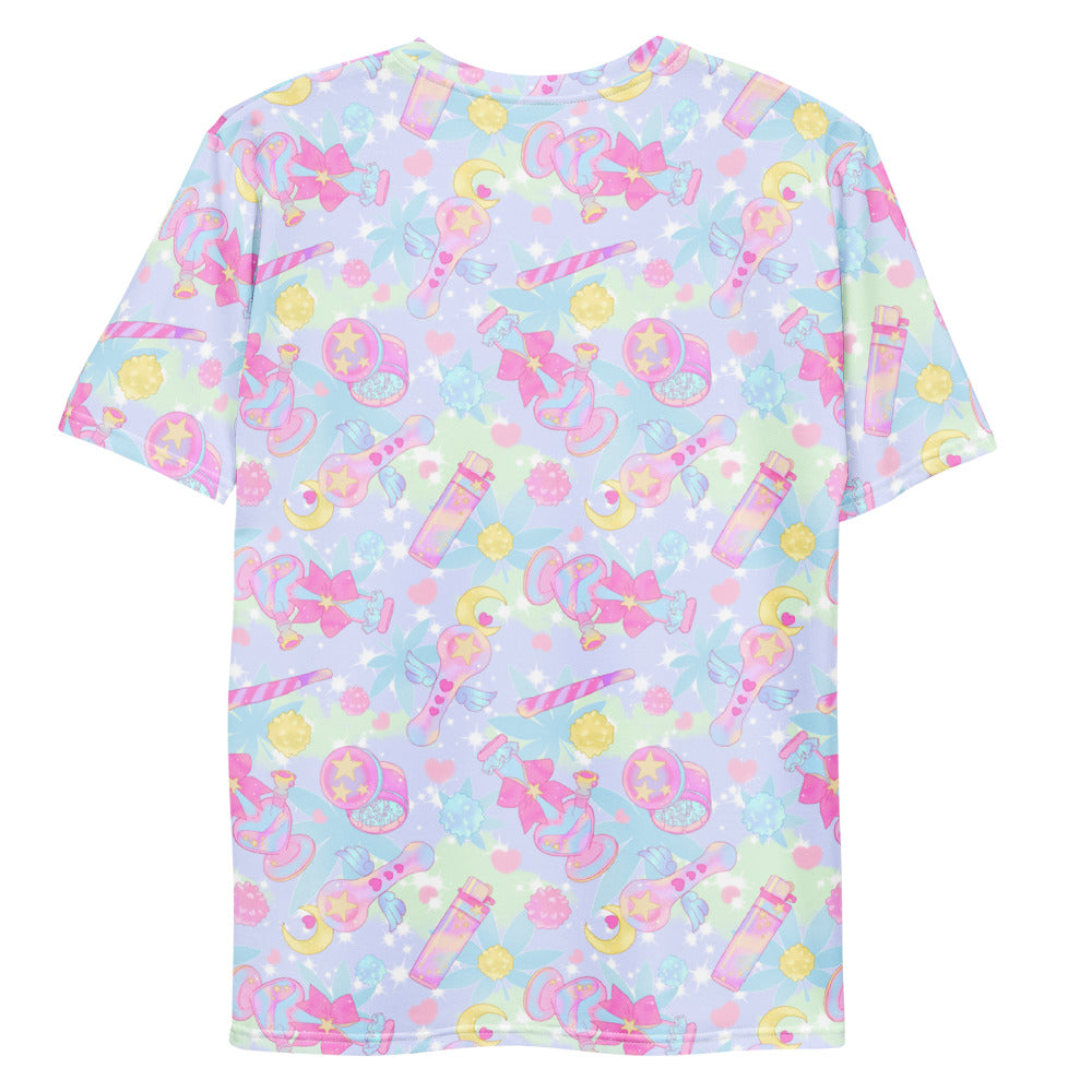 Colorful and stylish, the Men's Indica Magica T-shirt features a fun all-over print, perfect for any casual occasion.